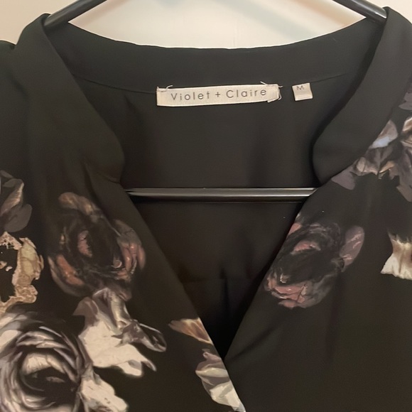 Long sleeve floral print, loose and sheer material - Picture 2 of 4